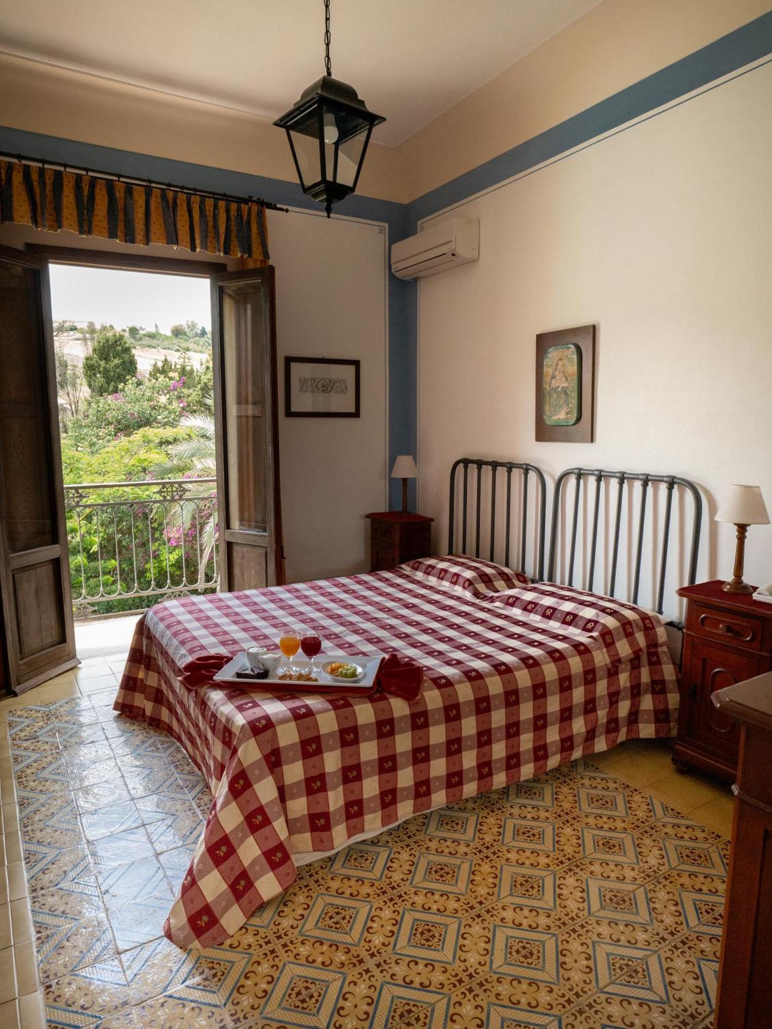 Agriturismo Baglio Fontana Бузето Палицоло Екстериор снимка