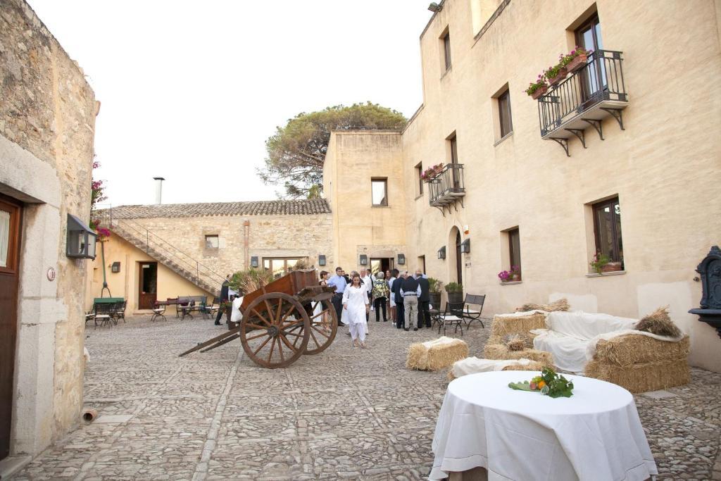 Agriturismo Baglio Fontana Бузето Палицоло Екстериор снимка